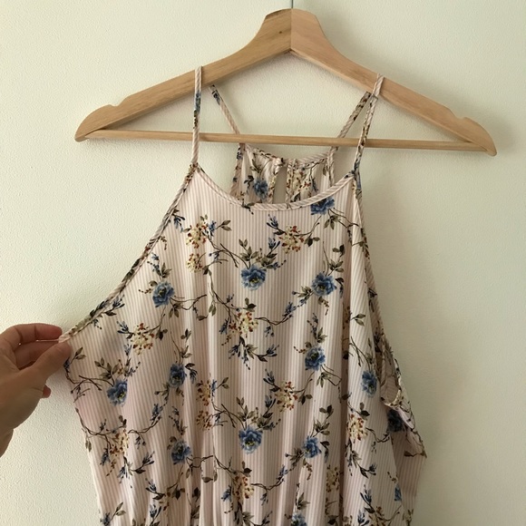 Everly Floral Jumpsuit - Picture 3 of 6